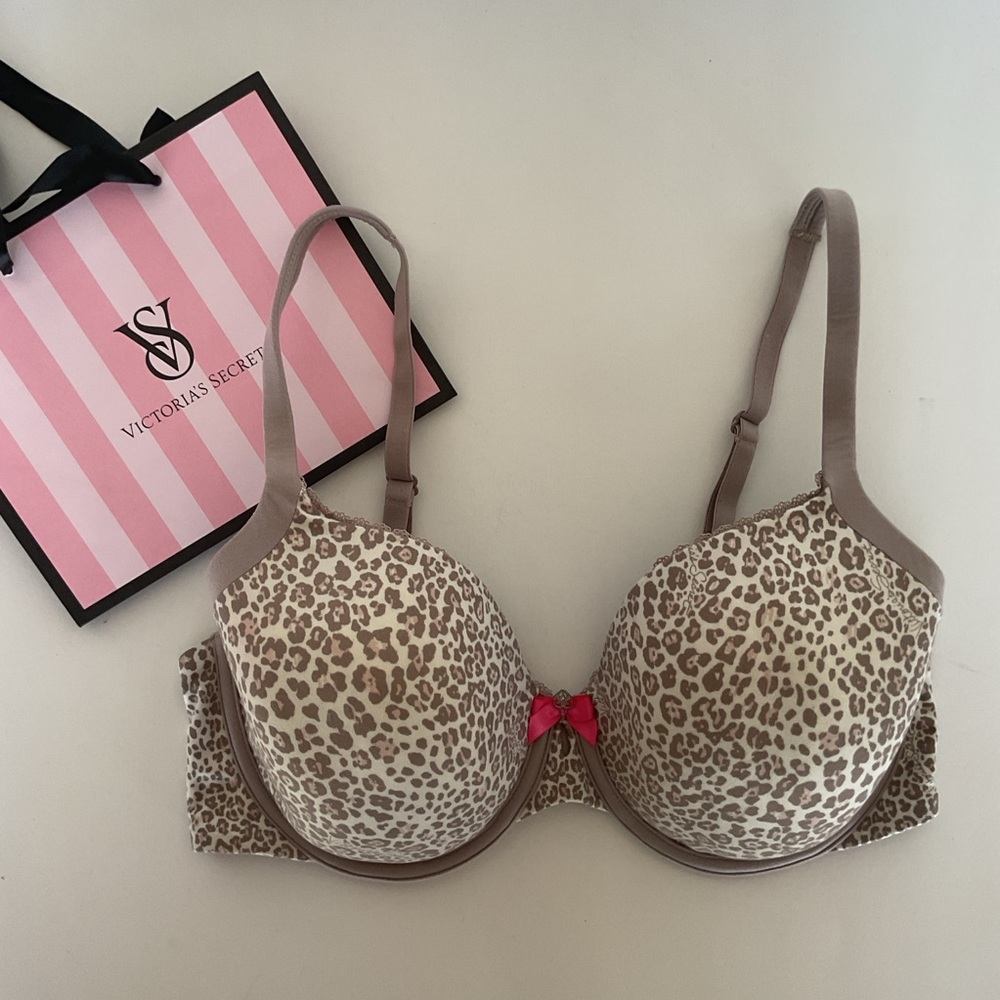 Victoria's Secret Body By Victoria Perfect Coverage Animal print Bra size 34DD